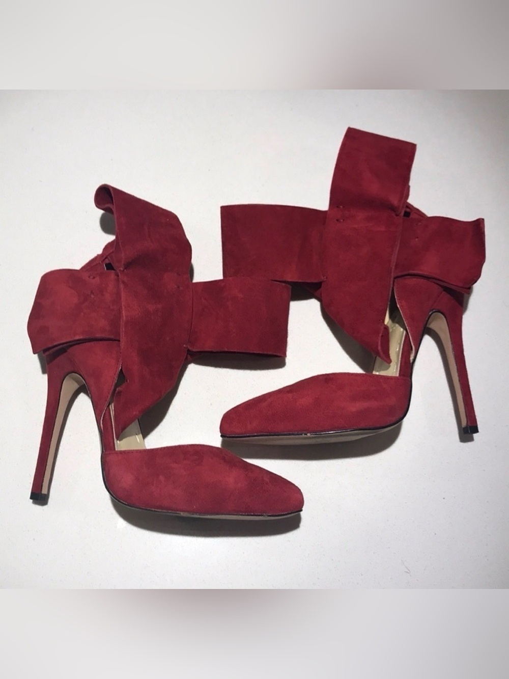 Aminah Abdul Jillil Red Suede Signature Bow Pumps Heels Size 6